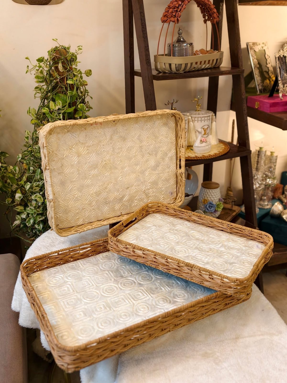 Cane and Pearl Tray Set, photo 4