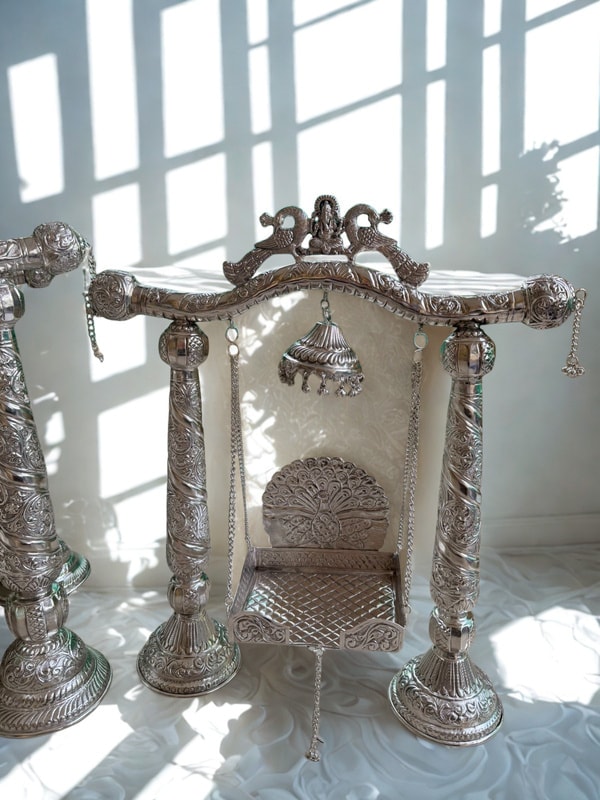 The Heritage Sinhasan Jhula, photo 2